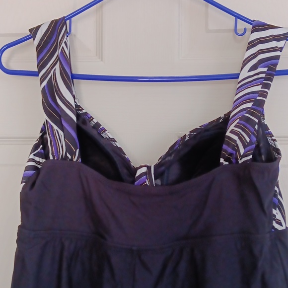 Robby Len one-piece swim suit - Picture 3 of 9